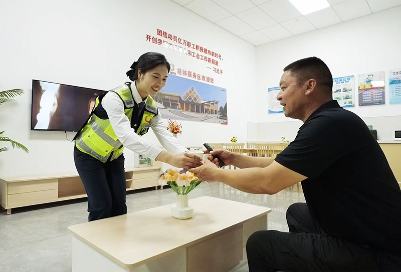 附件1:桂林服務(wù)區(qū)“司機之家”.jpg 附件1:桂林服務(wù)區(qū)“司機之家”.jpg